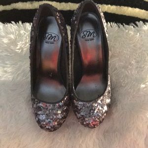 Steve Madden sequin platform heels. Size 6.